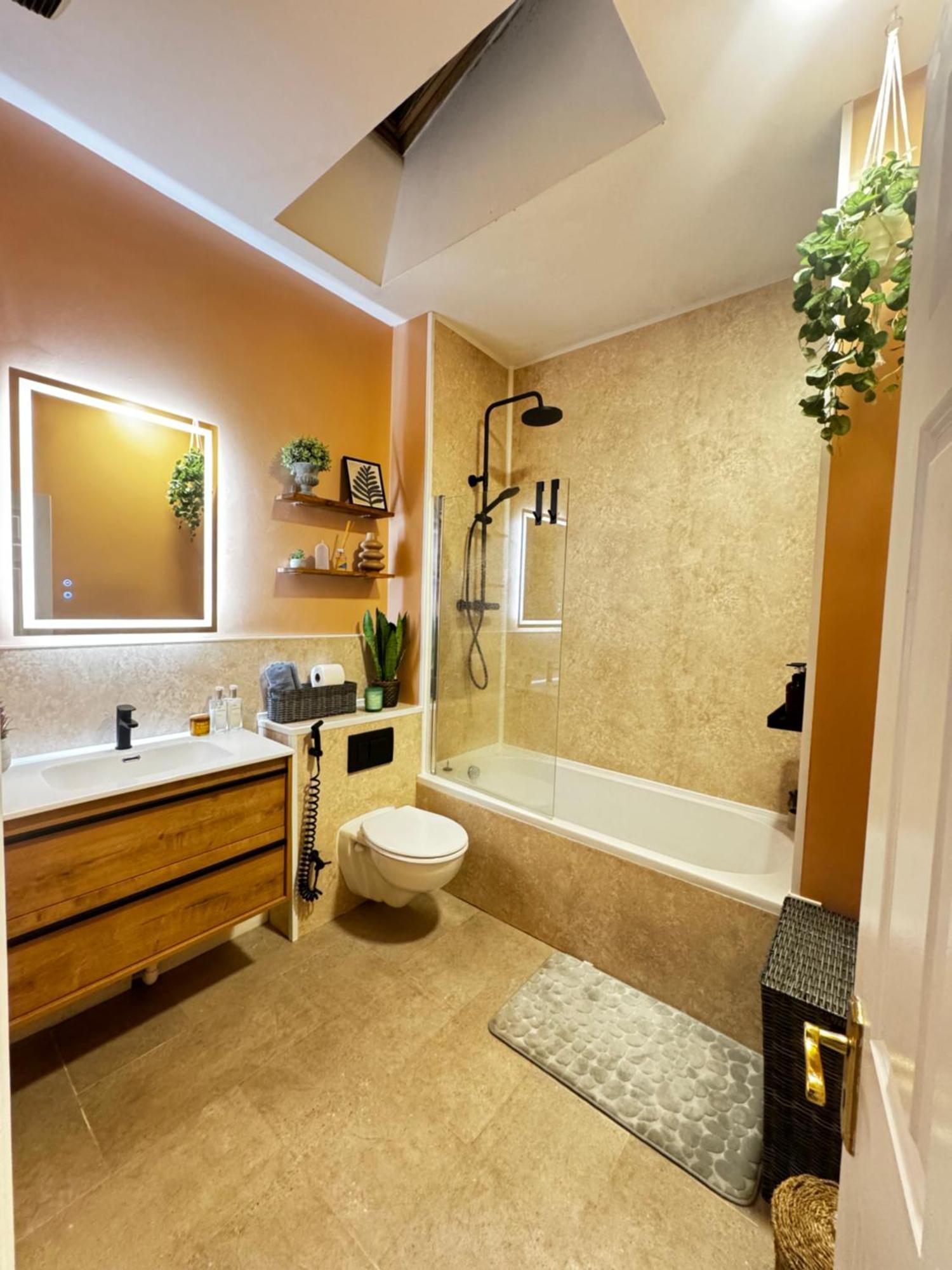 Finnstown Hall- Private Room In Shared Apartment With The Host 더블린 외부 사진